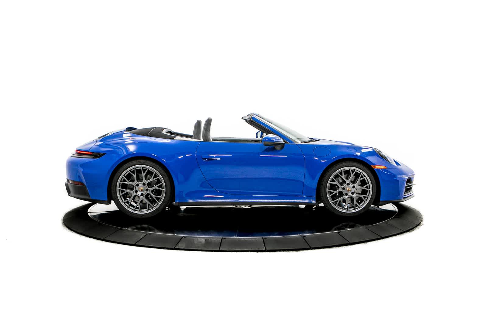Thumbnail: 2025 Porsche 911 - 8