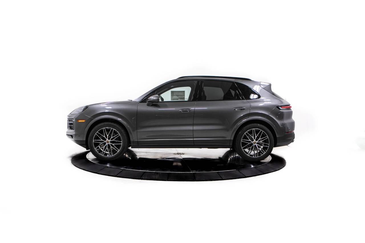 Thumbnail: 2026 Porsche Cayenne - 2