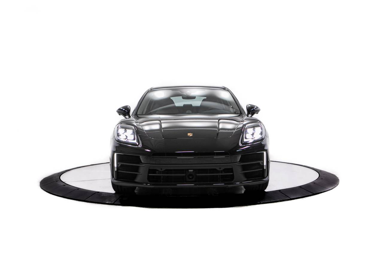 Thumbnail: 2026 Porsche Panamera - 10