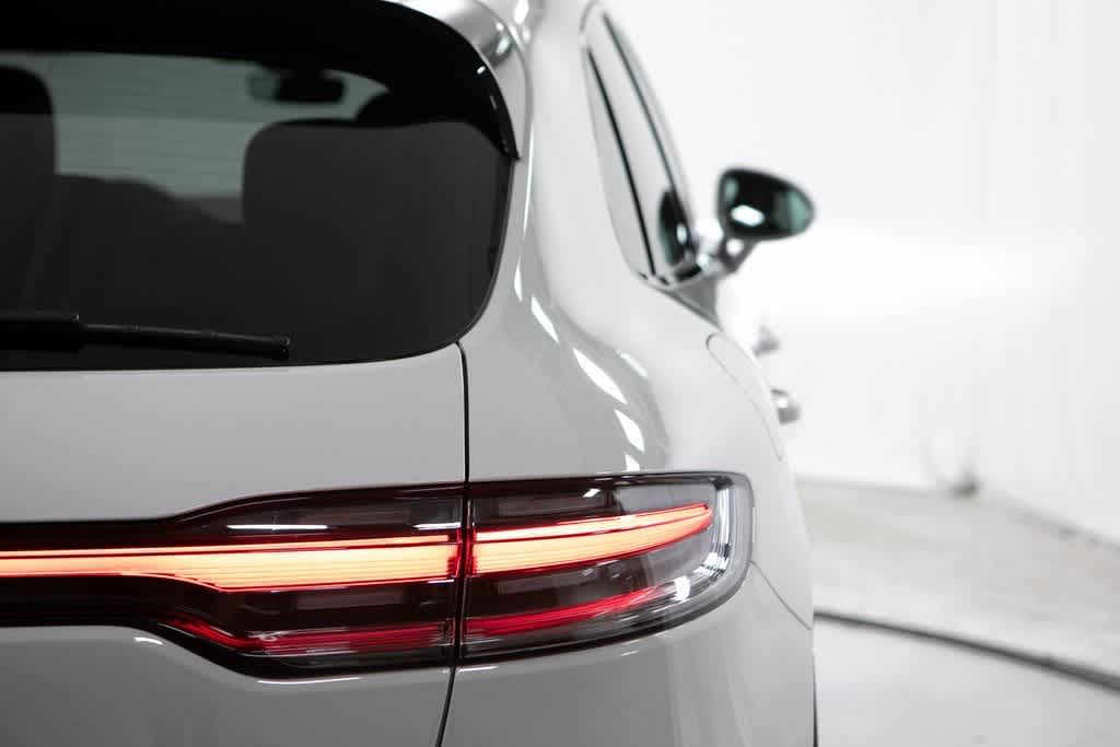 Thumbnail: 2025 Porsche Macan - 39