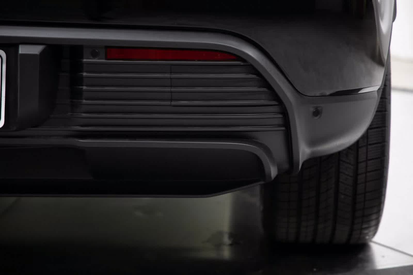 Thumbnail: 2025 Porsche Macan - 36