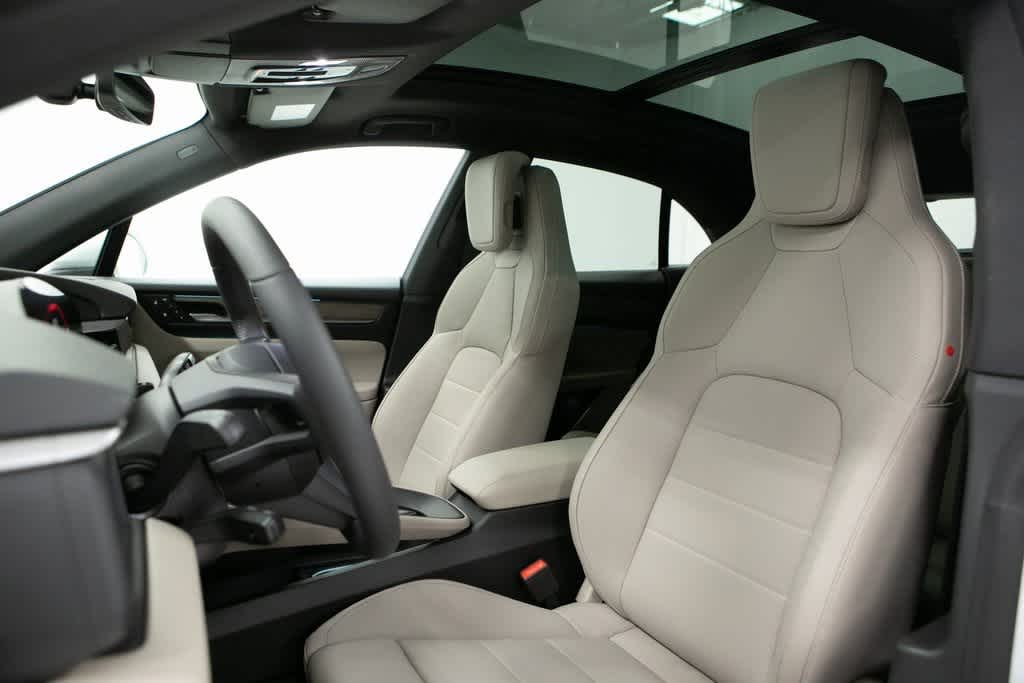 Thumbnail: 2025 Porsche Macan - 5
