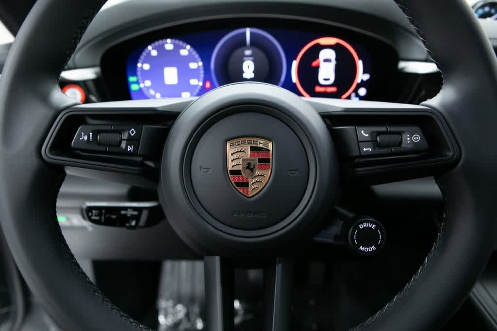 Thumbnail: 2025 Porsche Macan - 14