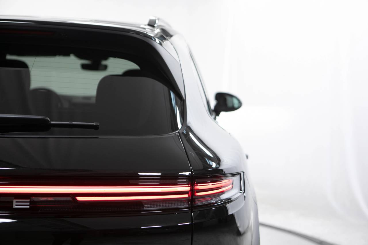 Thumbnail: 2026 Porsche Cayenne - 18