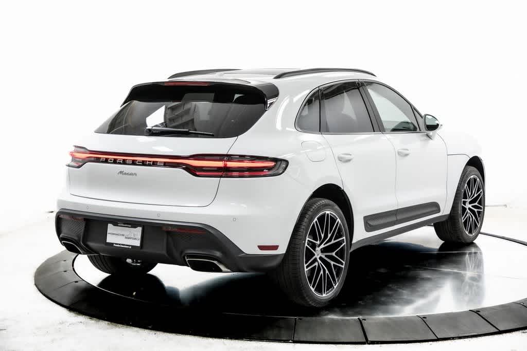 Thumbnail: 2025 Porsche Macan - 7