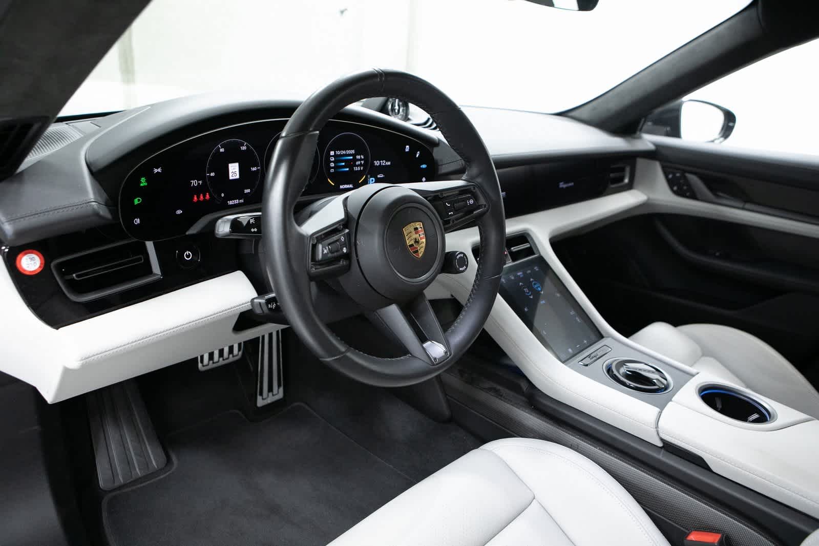 Thumbnail: 2024 Porsche Taycan - 4