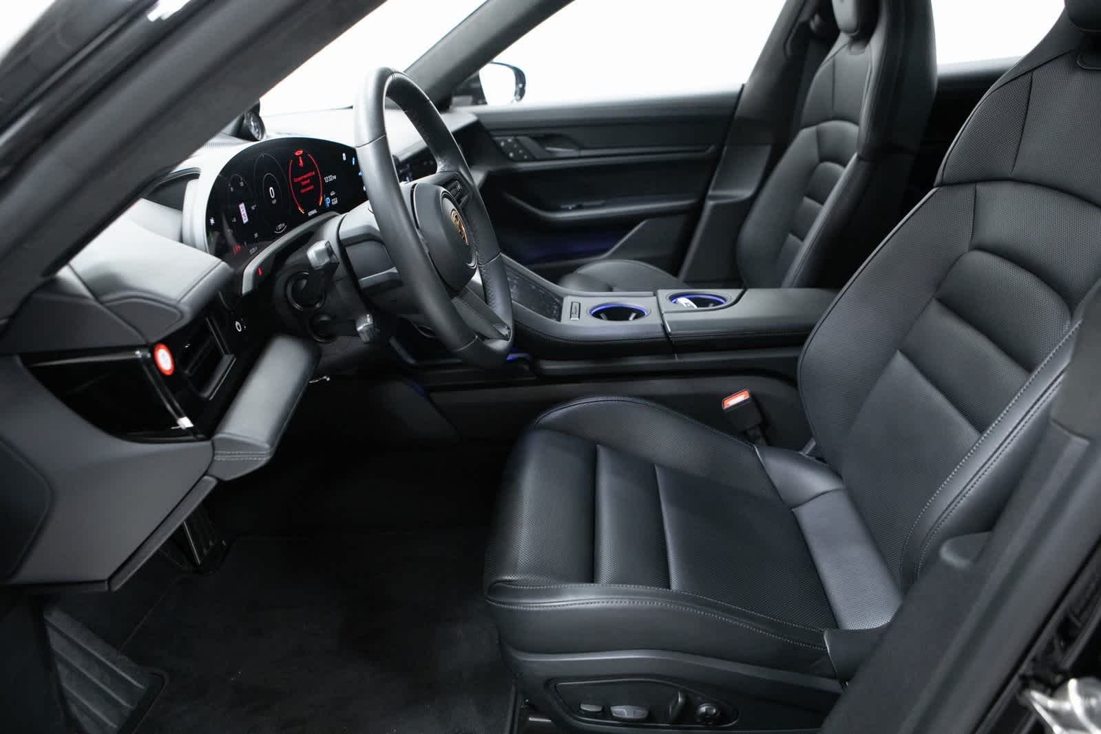 Thumbnail: 2022 Porsche Taycan - 16