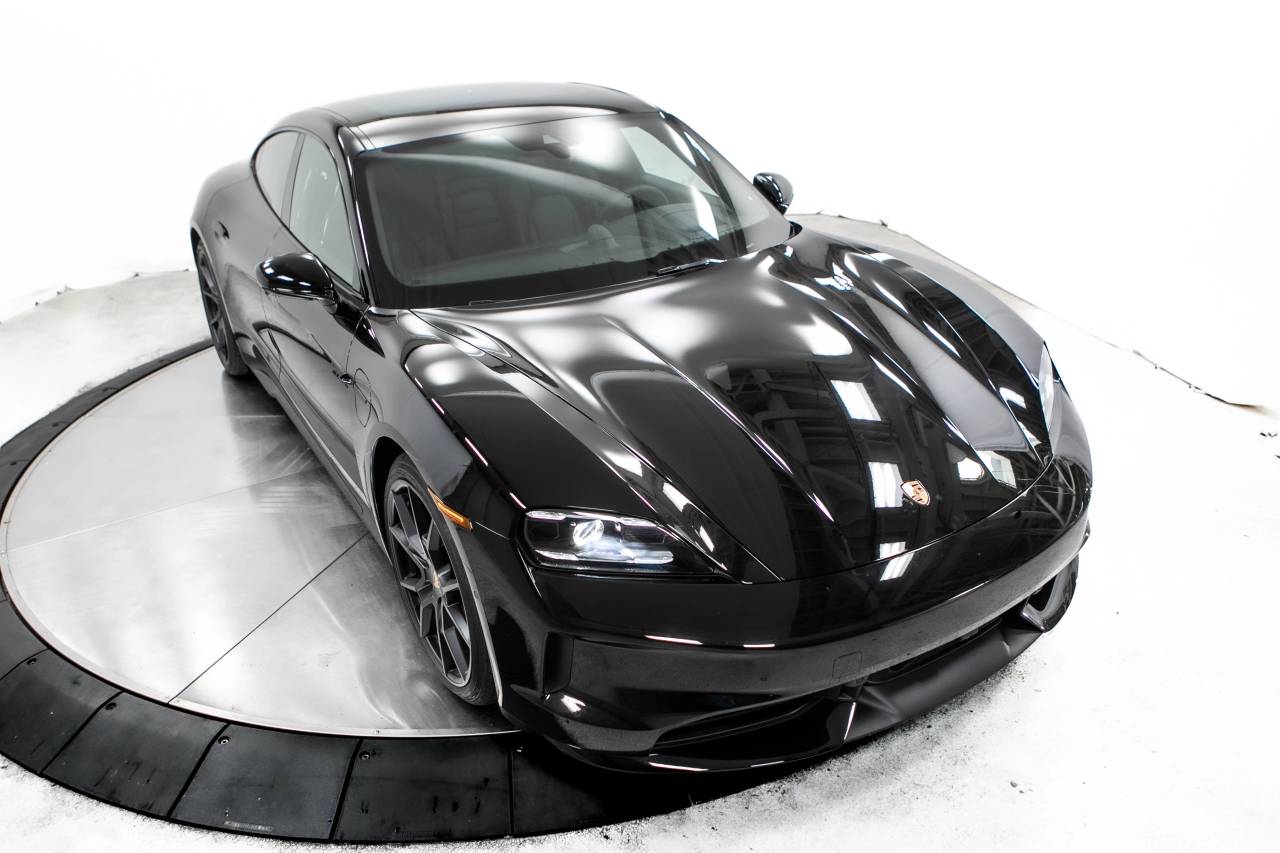 Thumbnail: 2025 Porsche Taycan - 21
