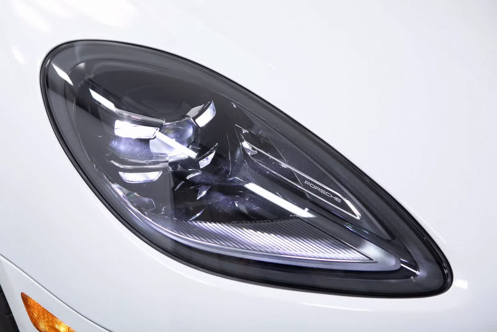 Thumbnail: 2025 Porsche Macan - 33