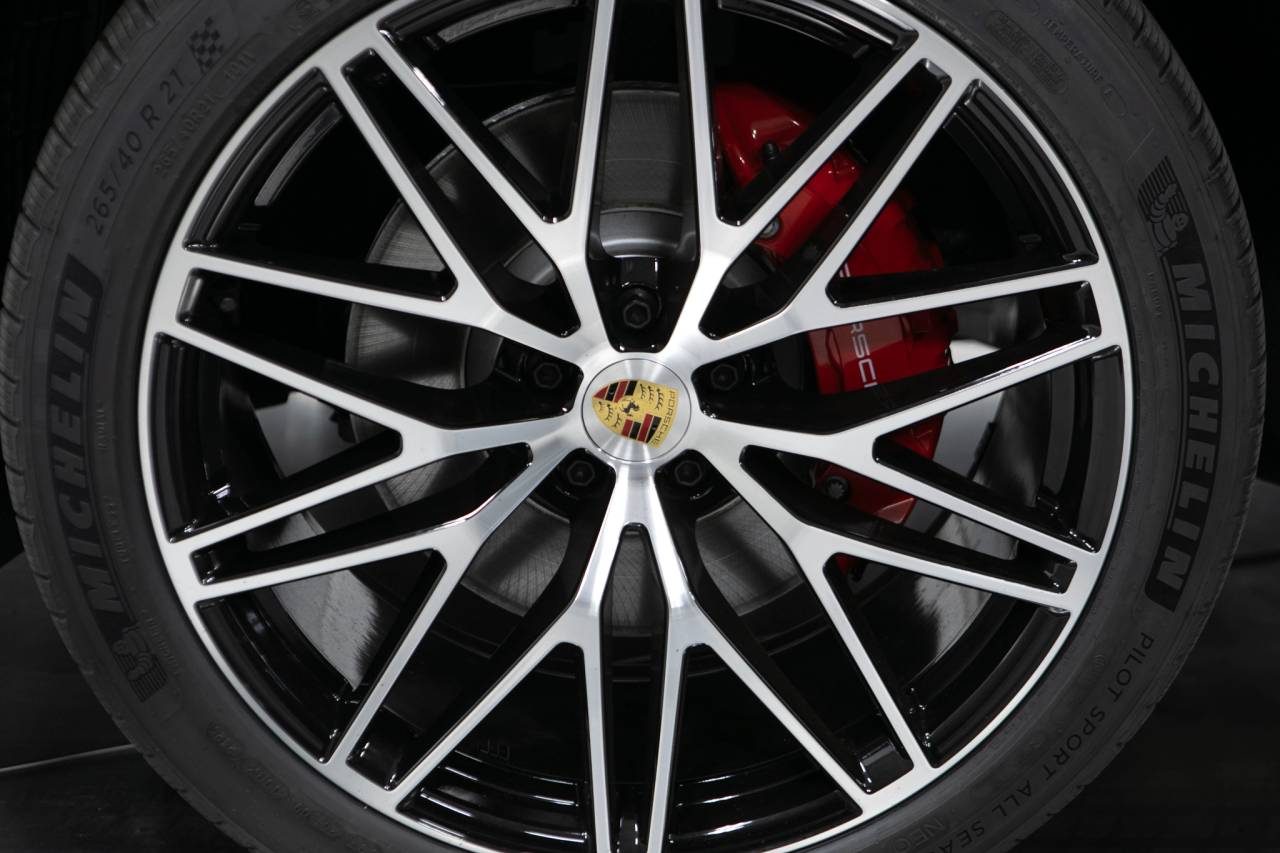 Thumbnail: 2026 Porsche Macan - 11