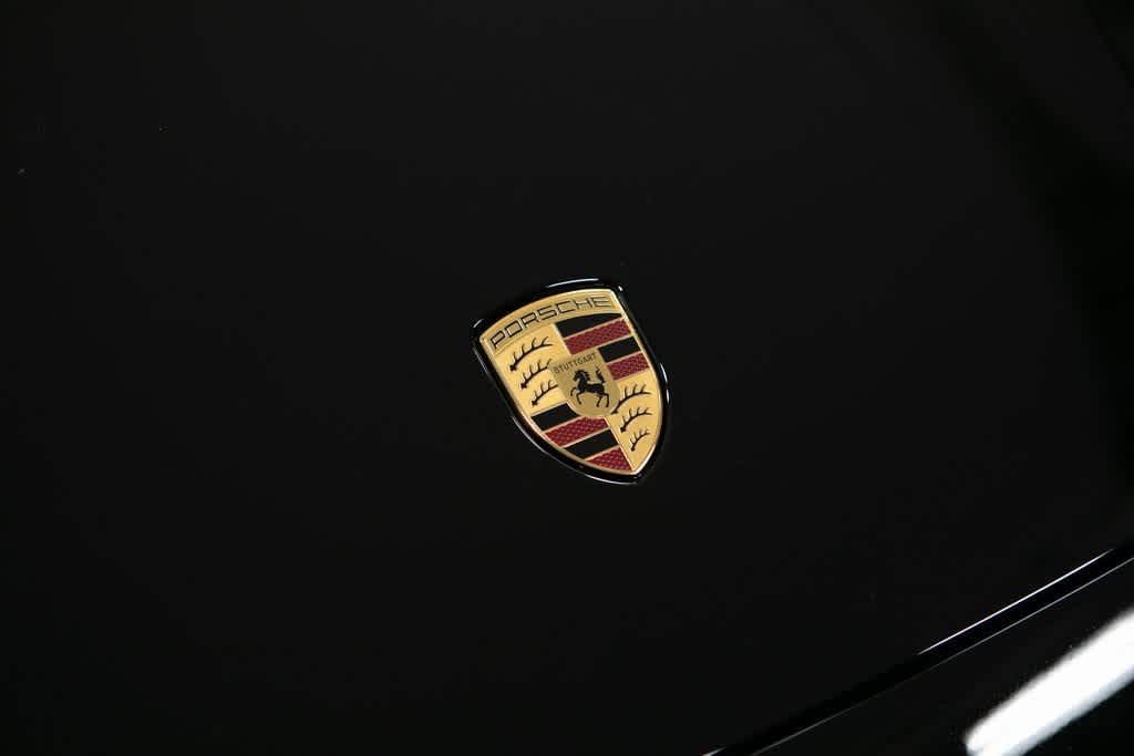 Thumbnail: 2025 Porsche Taycan - 19