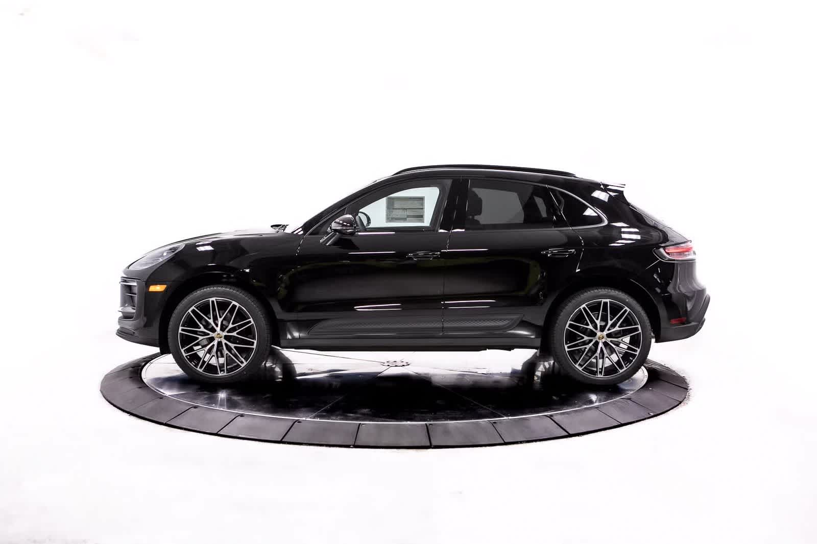 Thumbnail: 2026 Porsche Macan - 2