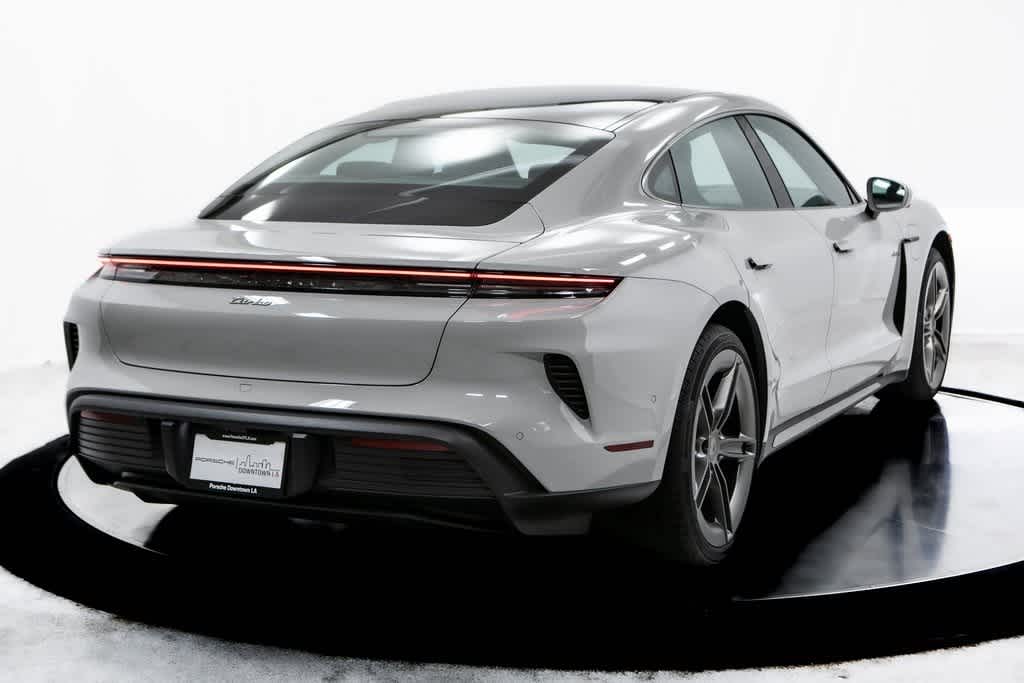 Thumbnail: 2025 Porsche Taycan - 7