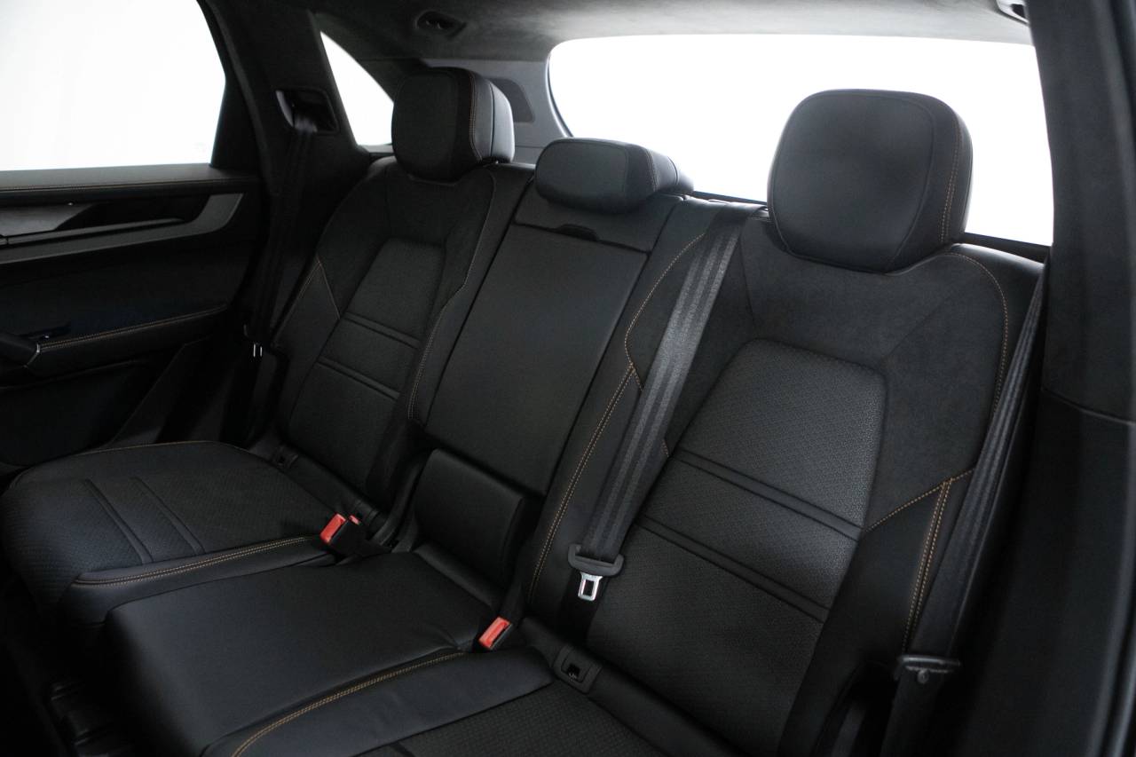 Thumbnail: 2026 Porsche Cayenne - 38