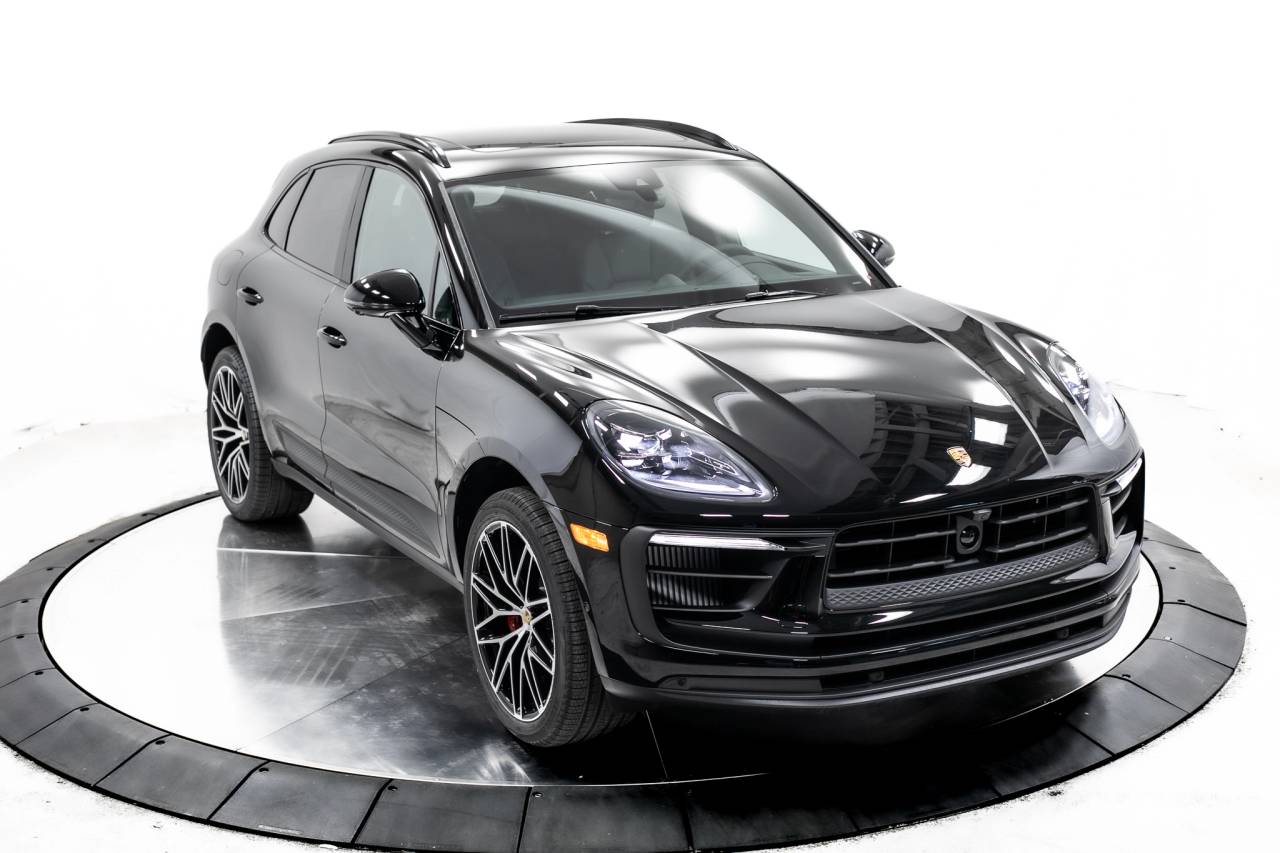 Thumbnail: 2025 Porsche Macan - 21
