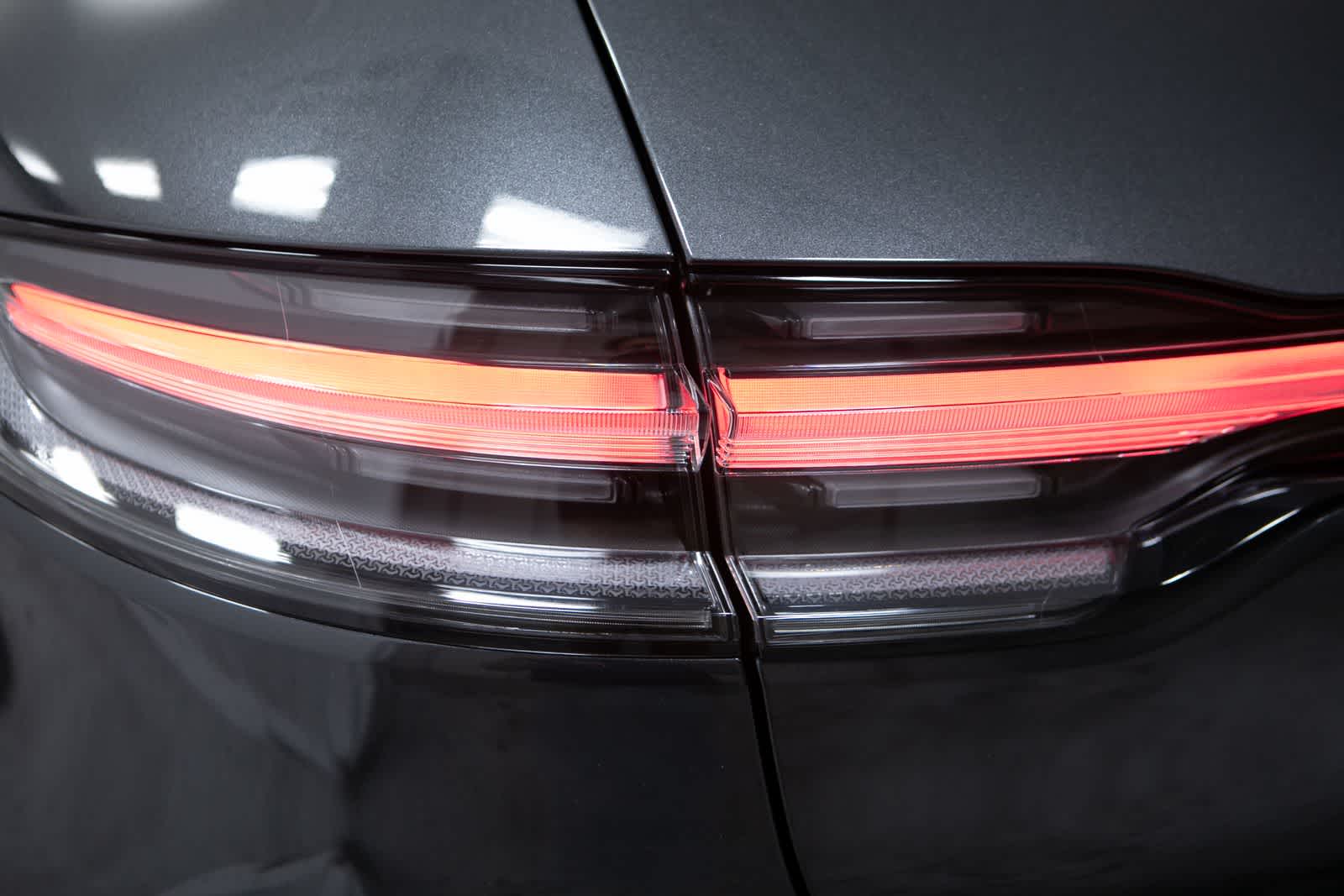 Thumbnail: 2026 Porsche Macan - 18