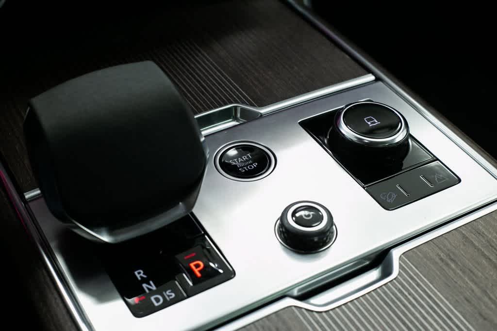 Thumbnail: 2023 Land Rover Range Rover - 24