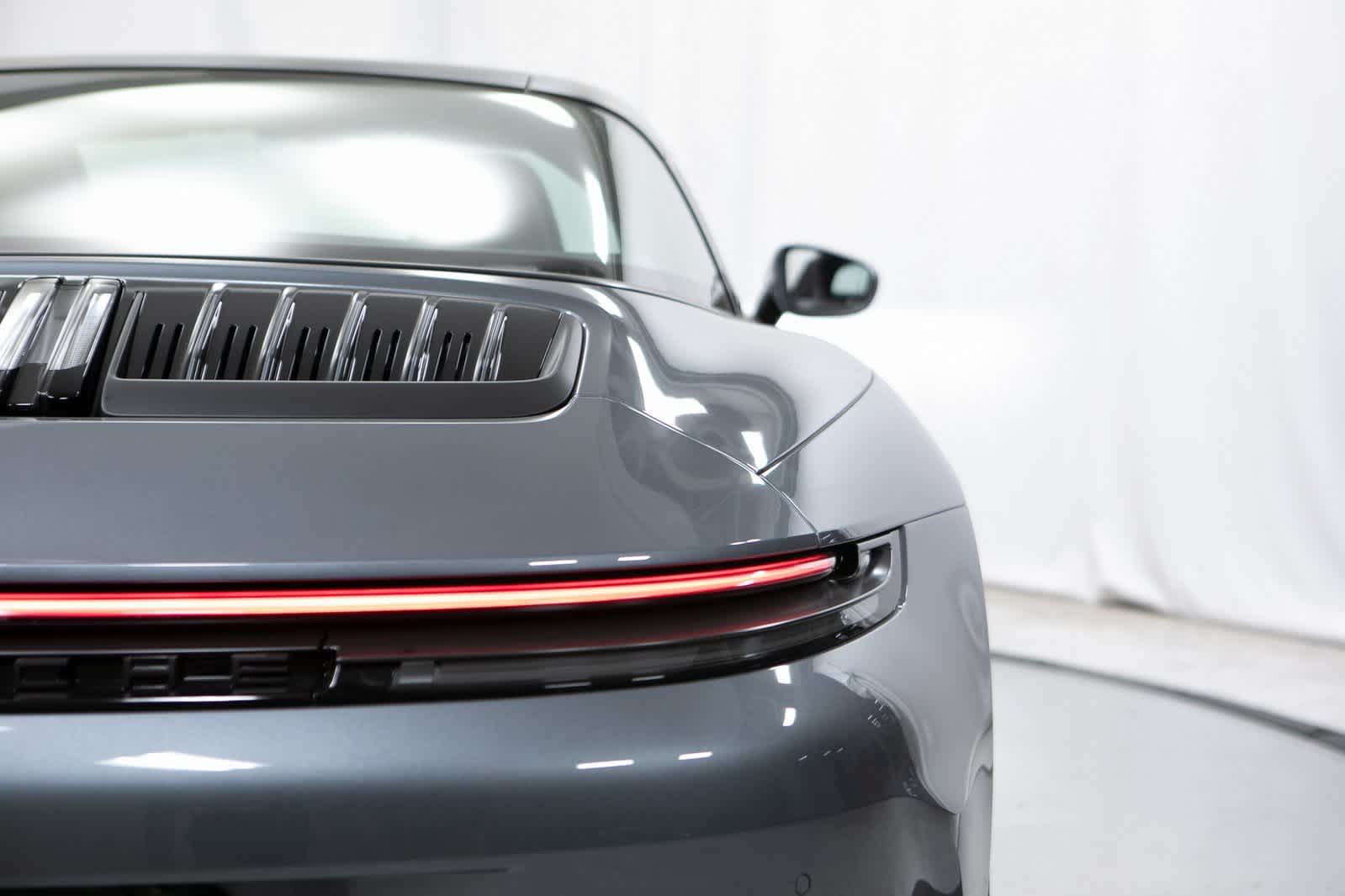 Thumbnail: 2025 Porsche 911 - 34