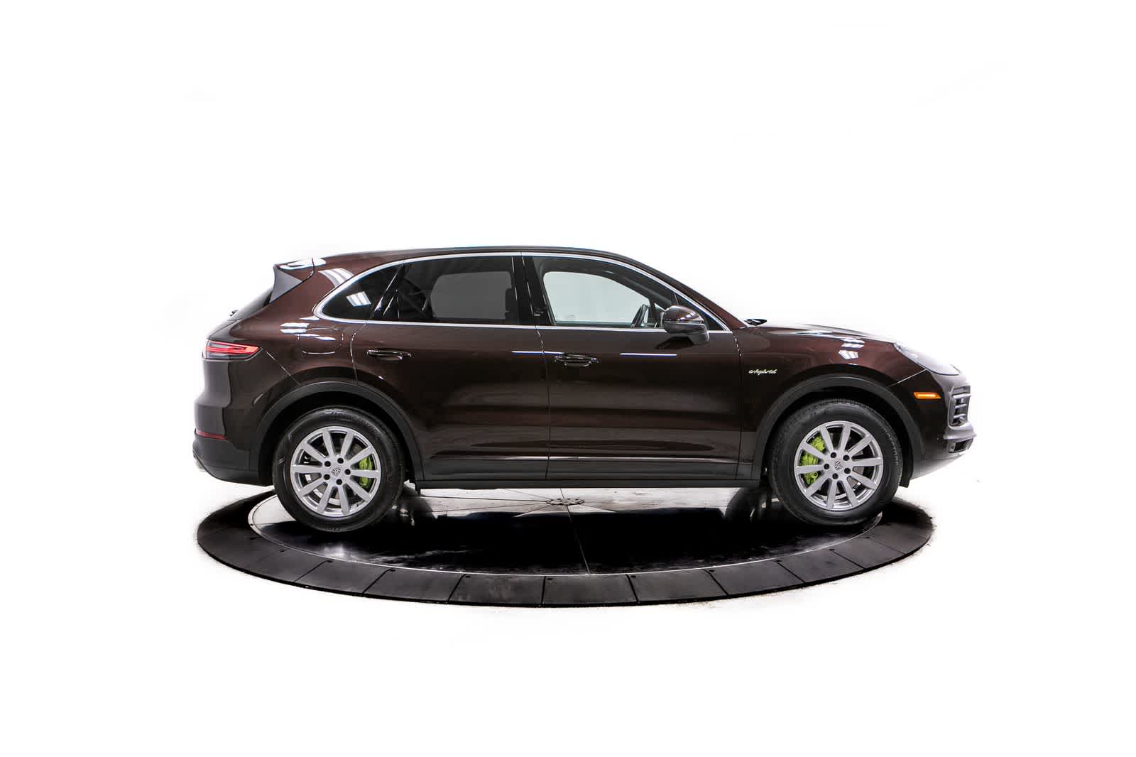 Thumbnail: 2023 Porsche Cayenne - 8