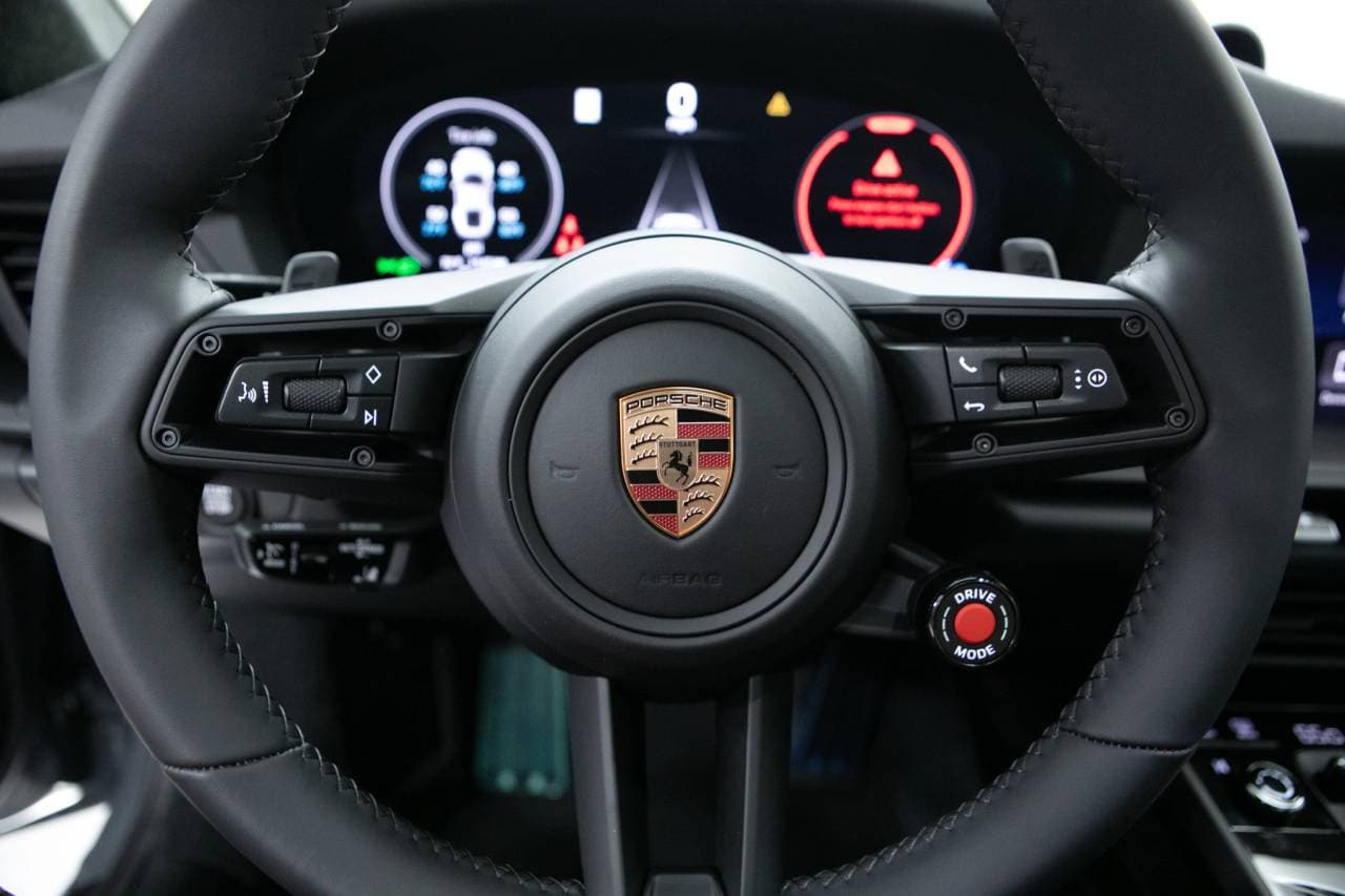 Thumbnail: 2026 Porsche 911 - 21