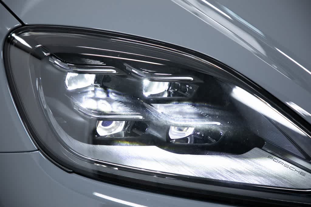 Thumbnail: 2025 Porsche  - 32