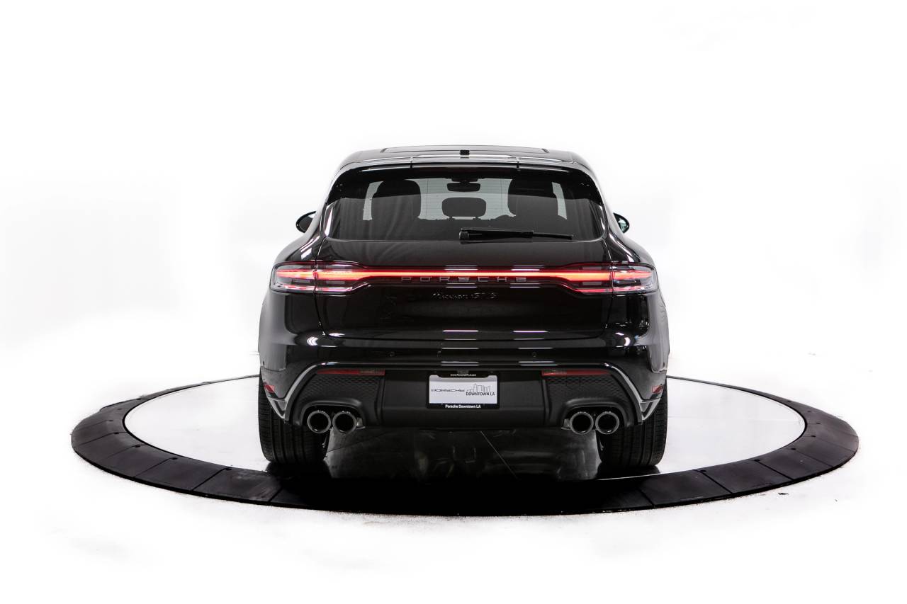 Thumbnail: 2026 Porsche Macan - 6