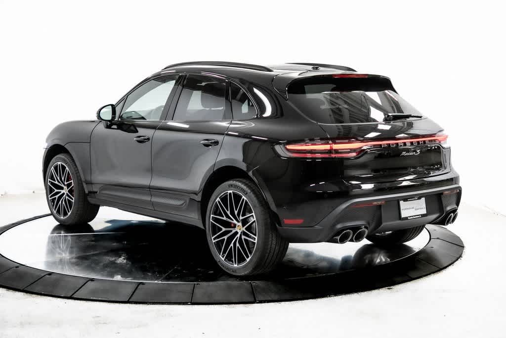 Thumbnail: 2025 Porsche Macan - 3