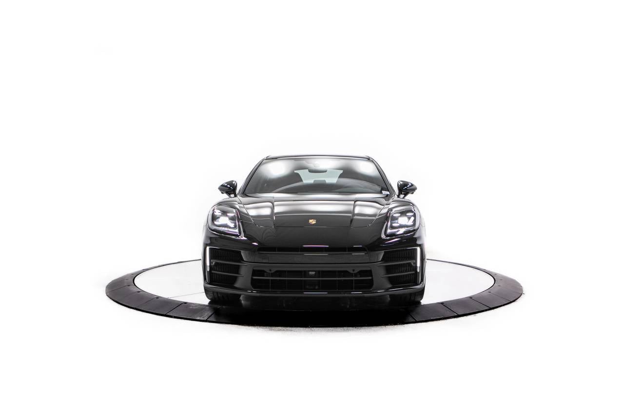 Thumbnail: 2026 Porsche Panamera - 10