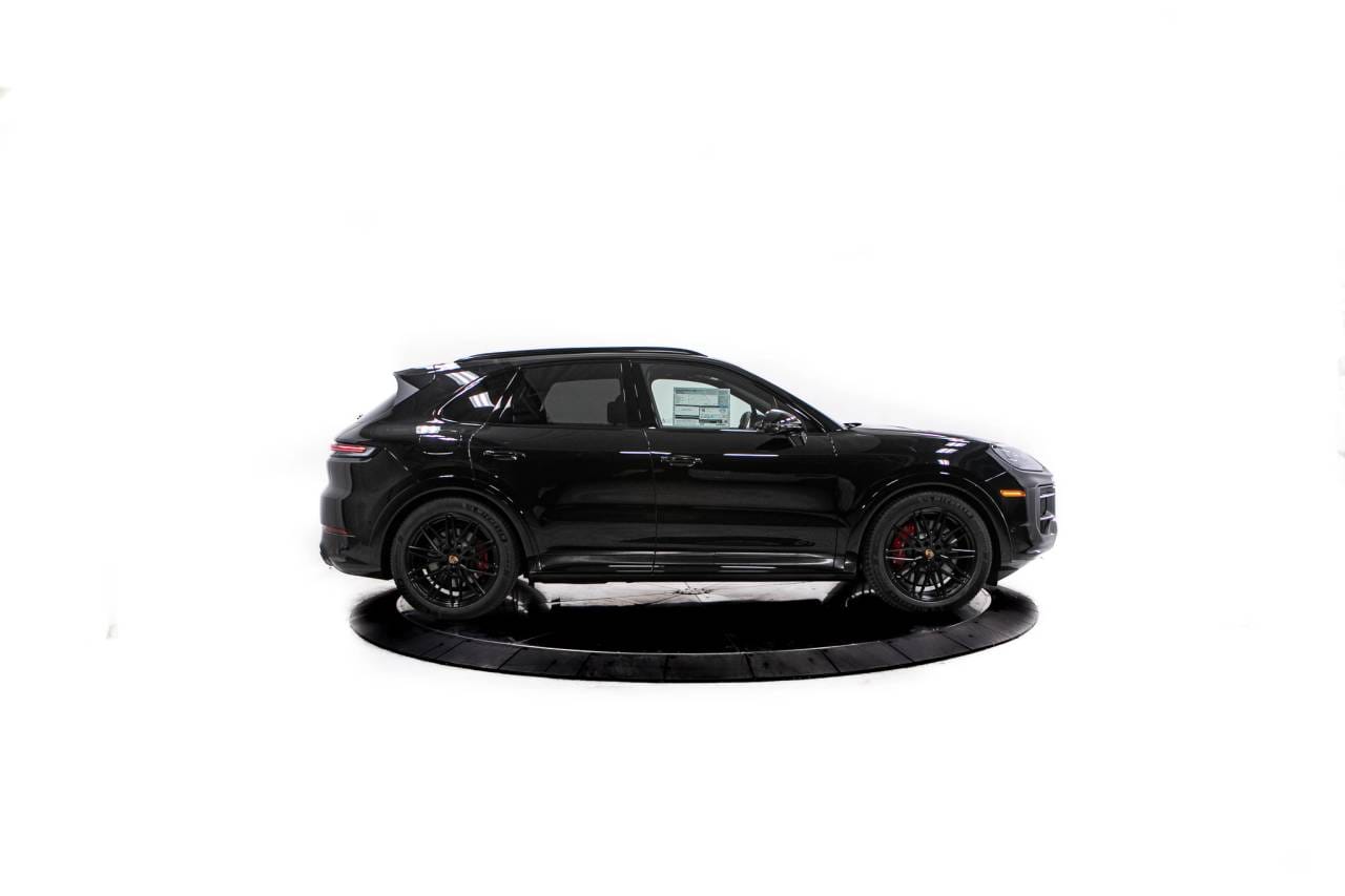 Thumbnail: 2026 Porsche Cayenne - 8