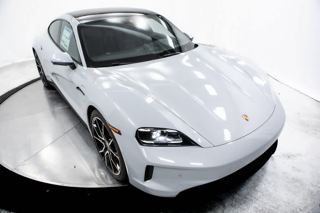 Thumbnail: 2025 Porsche Taycan - 40