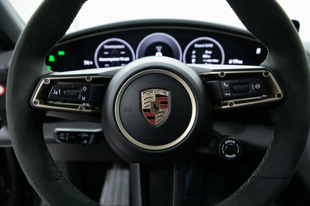 Thumbnail: 2025 Porsche Taycan - 14