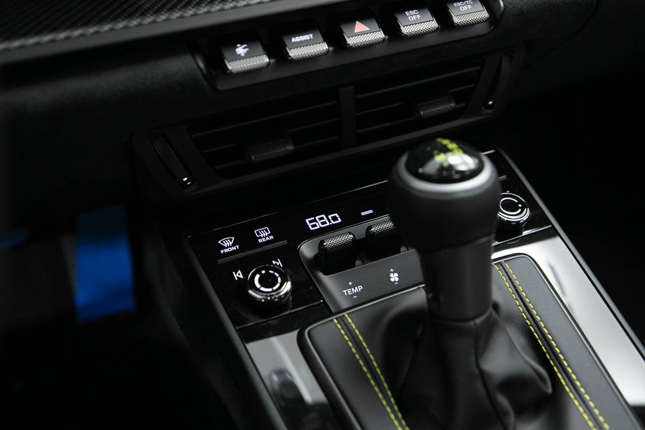 Thumbnail: 2026 Porsche 911 - 30