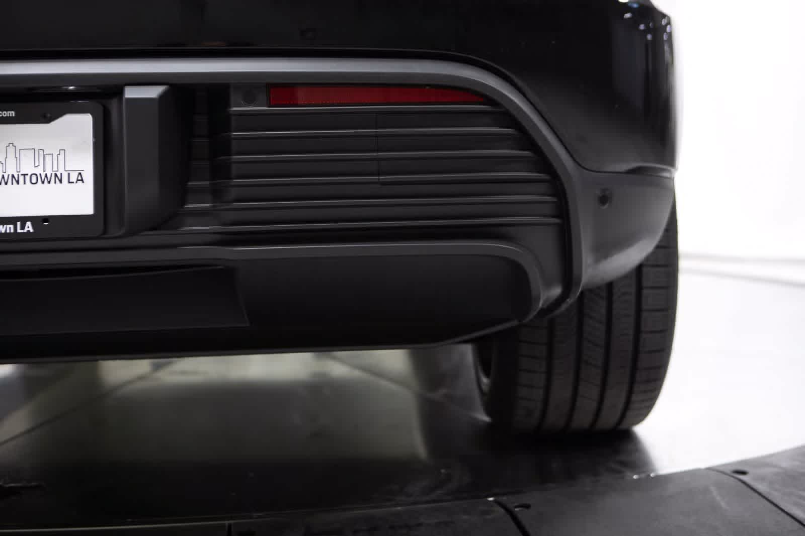 Thumbnail: 2025 Porsche Macan - 20