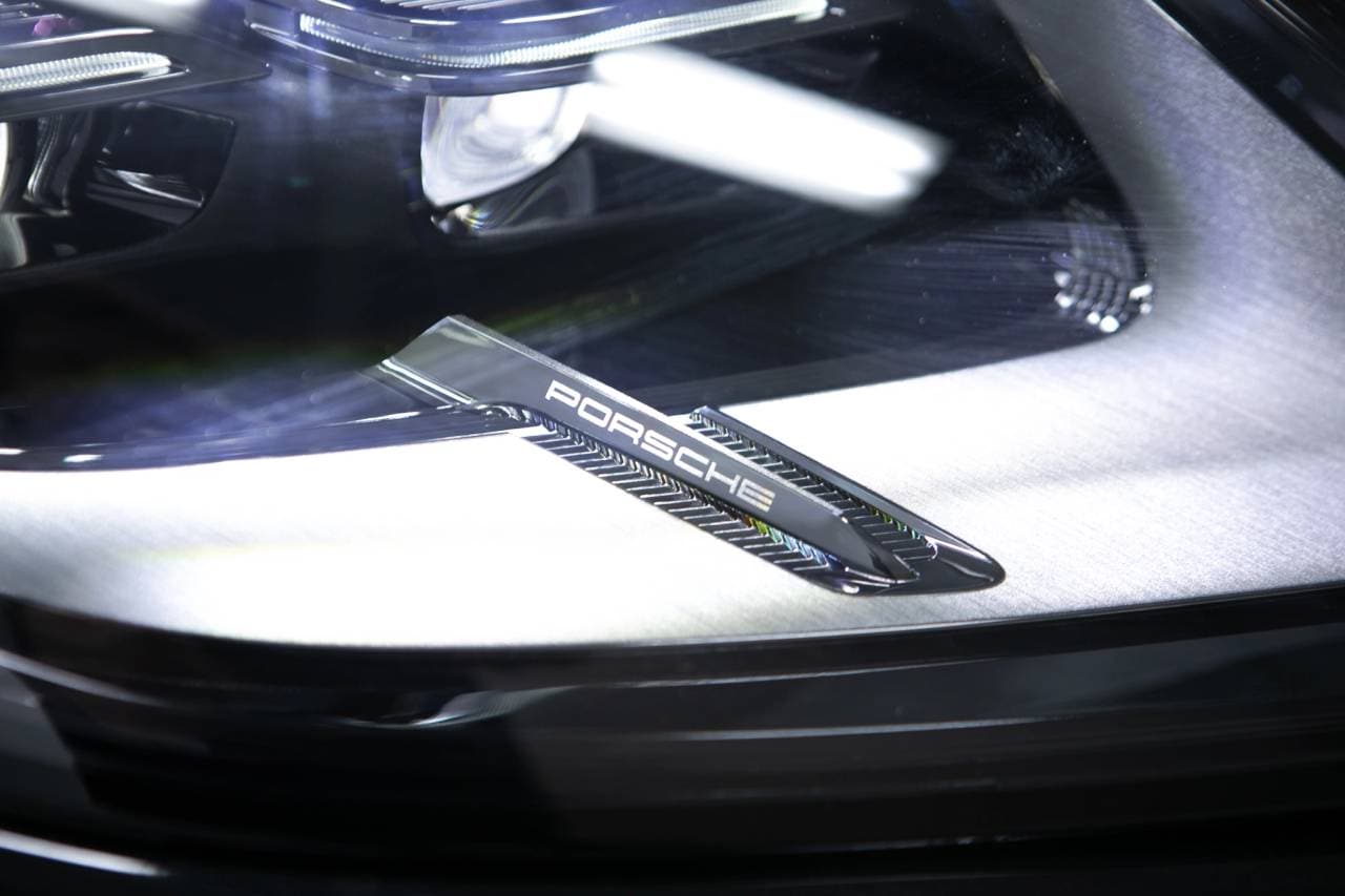 Thumbnail: 2026 Porsche Panamera - 13