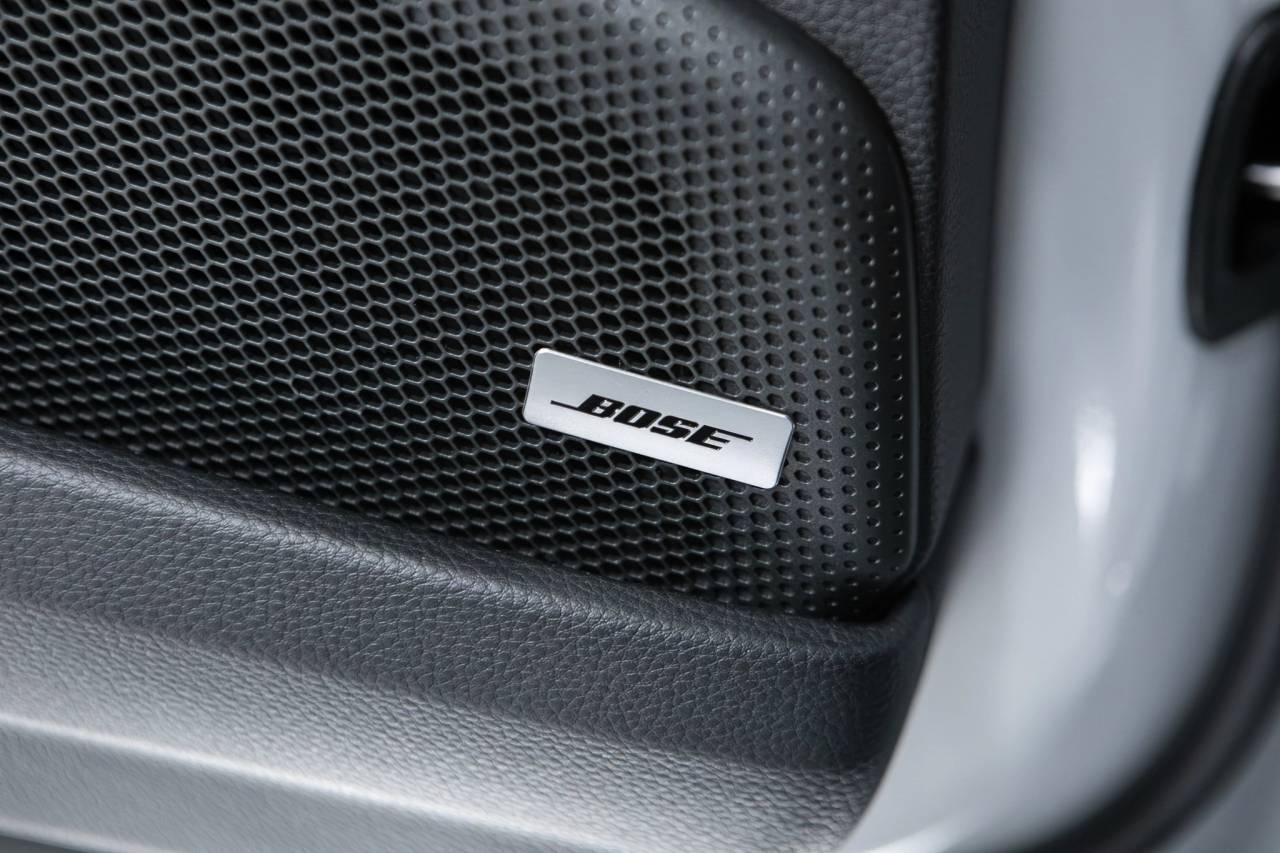 Thumbnail: 2026 Porsche Panamera - 33