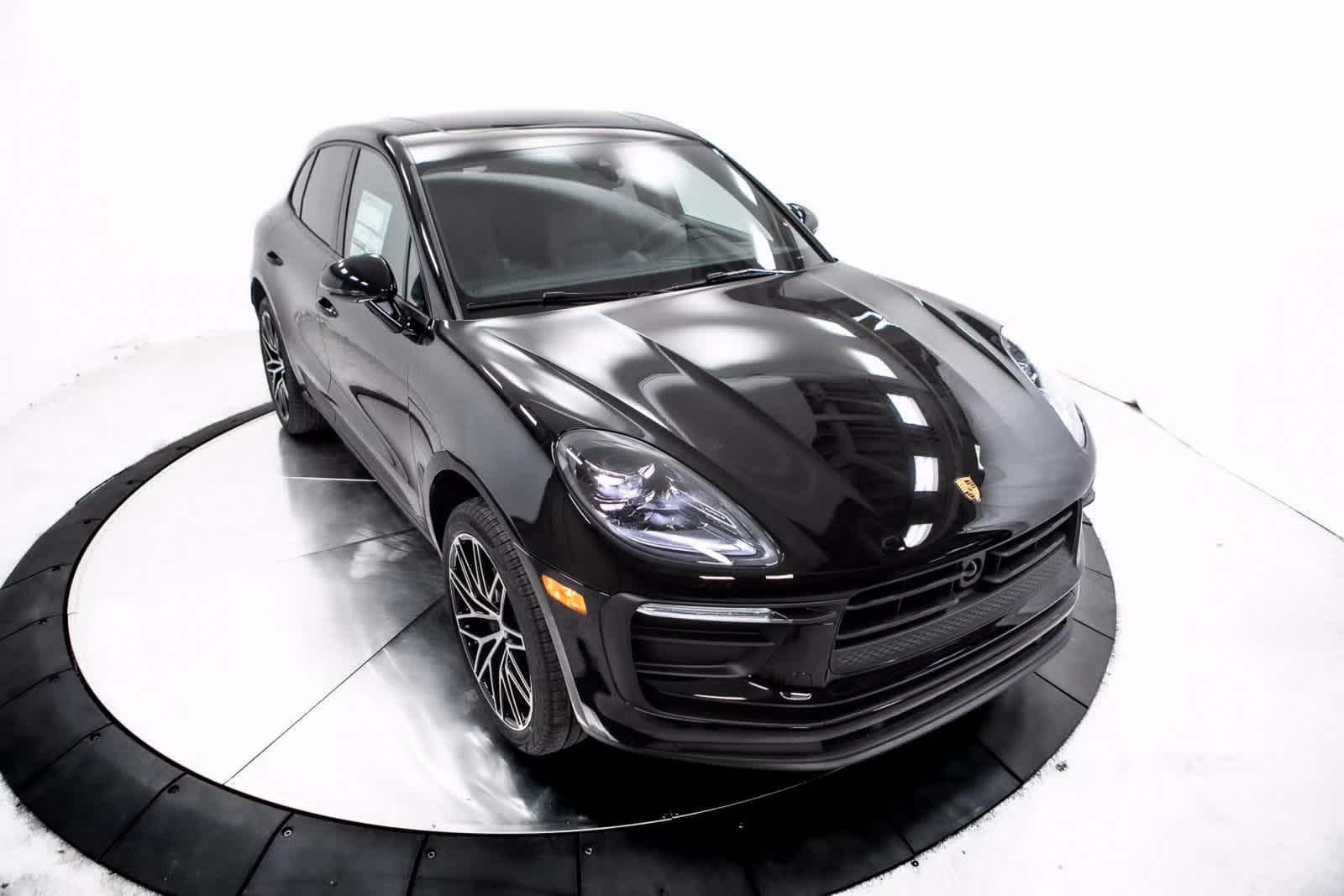 Thumbnail: 2025 Porsche Macan - 39