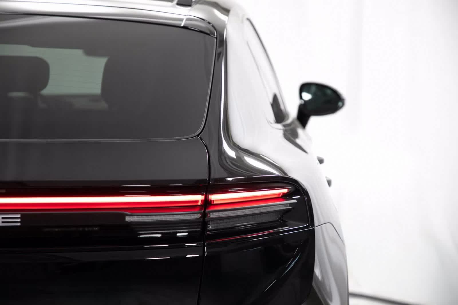 Thumbnail: 2025 Porsche Macan - 37