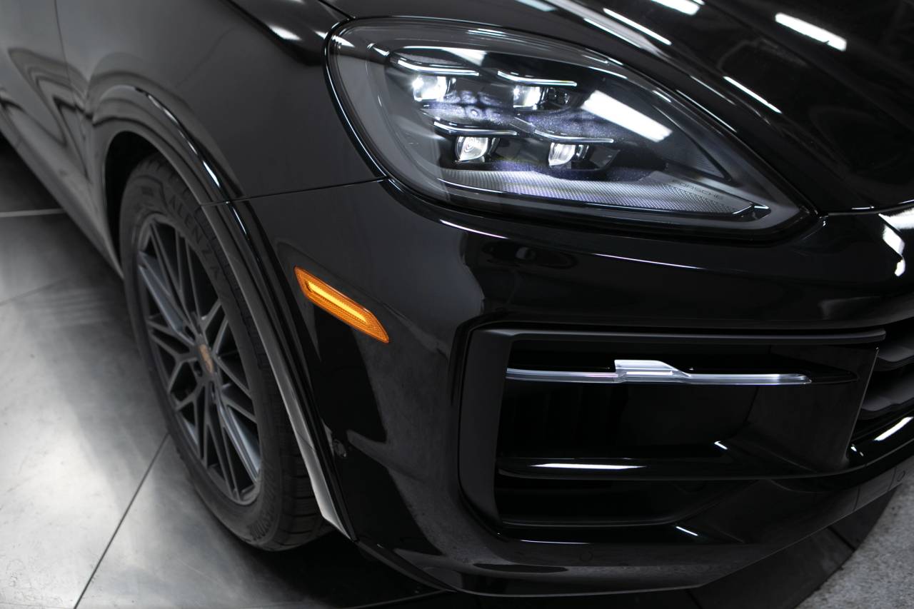 Thumbnail: 2026 Porsche Cayenne - 12