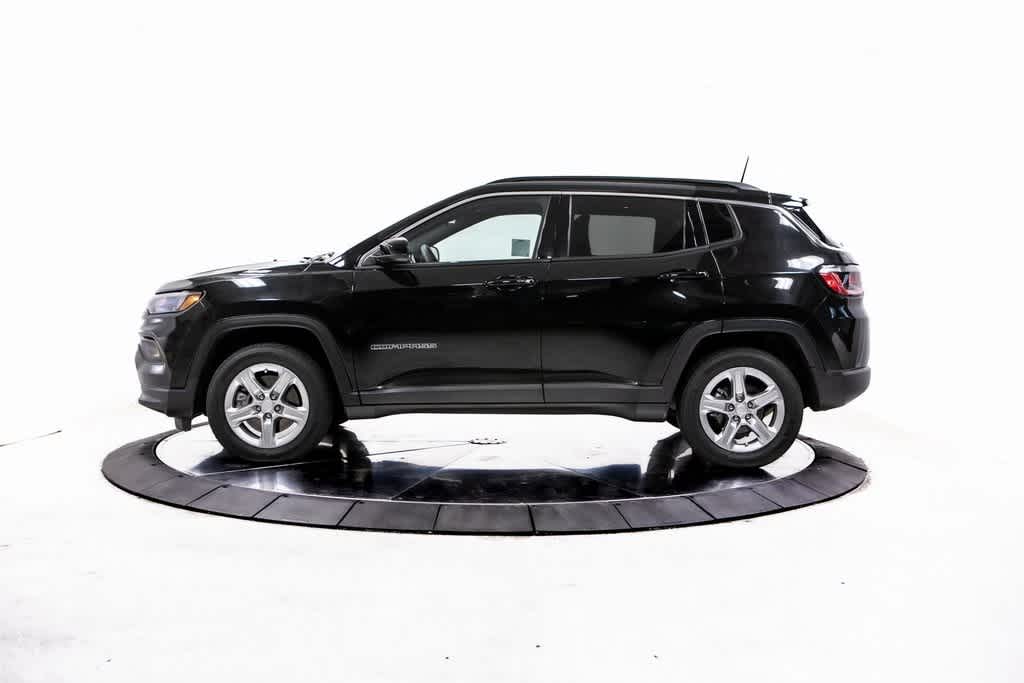 2023 Jeep Compass North Edition Latitude photo 2