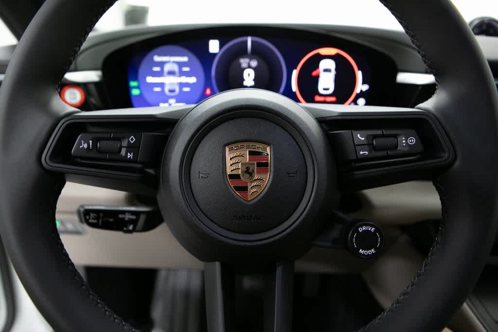 Thumbnail: 2025 Porsche Macan - 14
