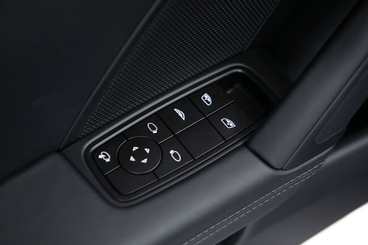 Thumbnail: 2026 Porsche 911 - 25