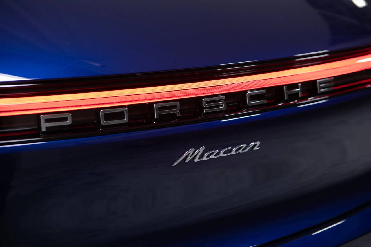 Thumbnail: 2026 Porsche Macan - 15