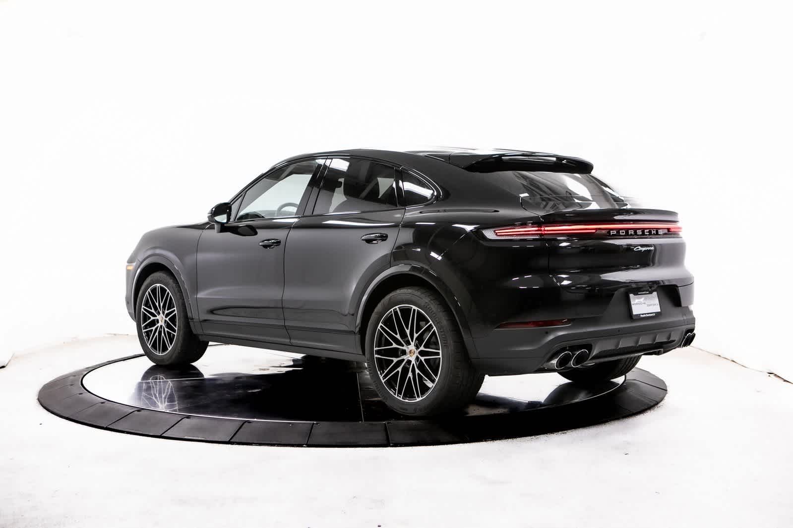 Thumbnail: 2025 Porsche Cayenne - 3