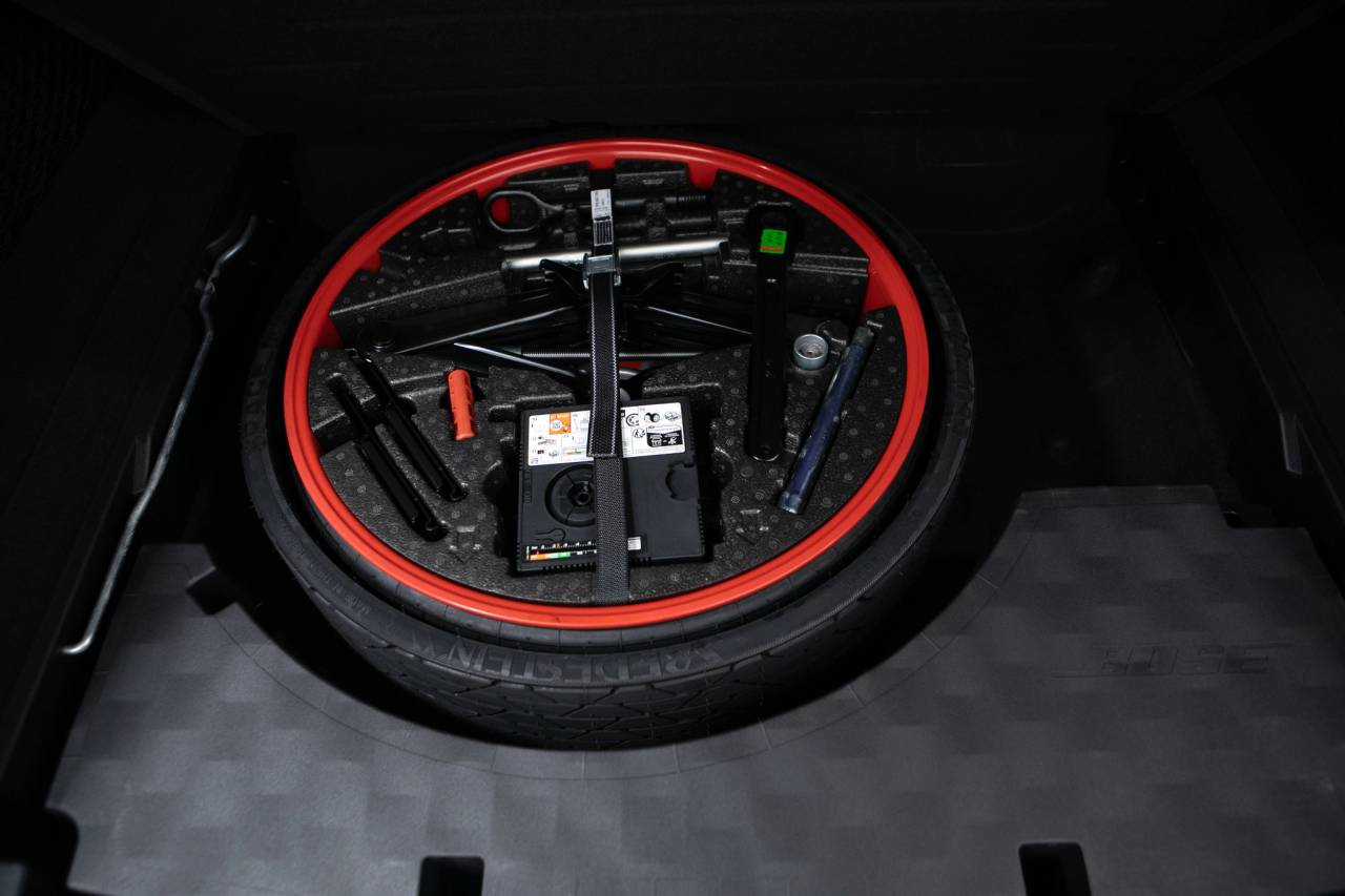 Thumbnail: 2026 Porsche Cayenne - 38