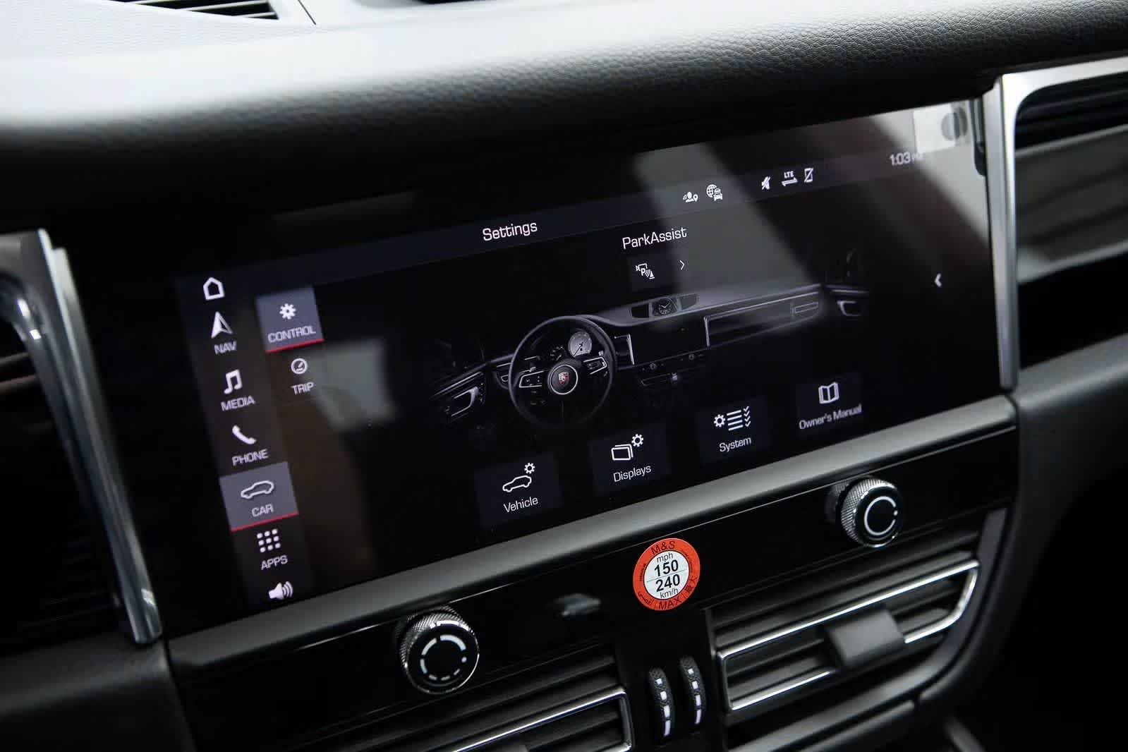 Thumbnail: 2026 Porsche Macan - 15