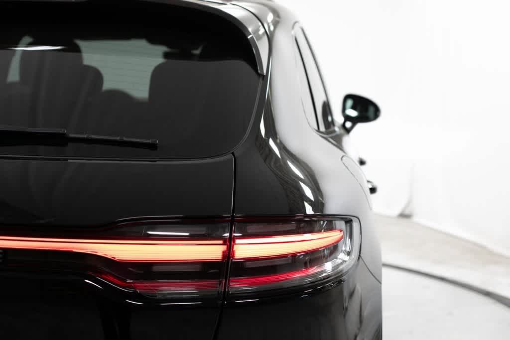 Thumbnail: 2025 Porsche Macan - 39