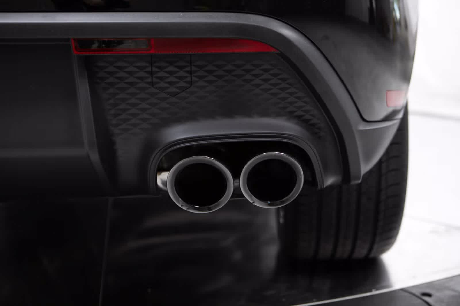 Thumbnail: 2026 Porsche Macan - 20