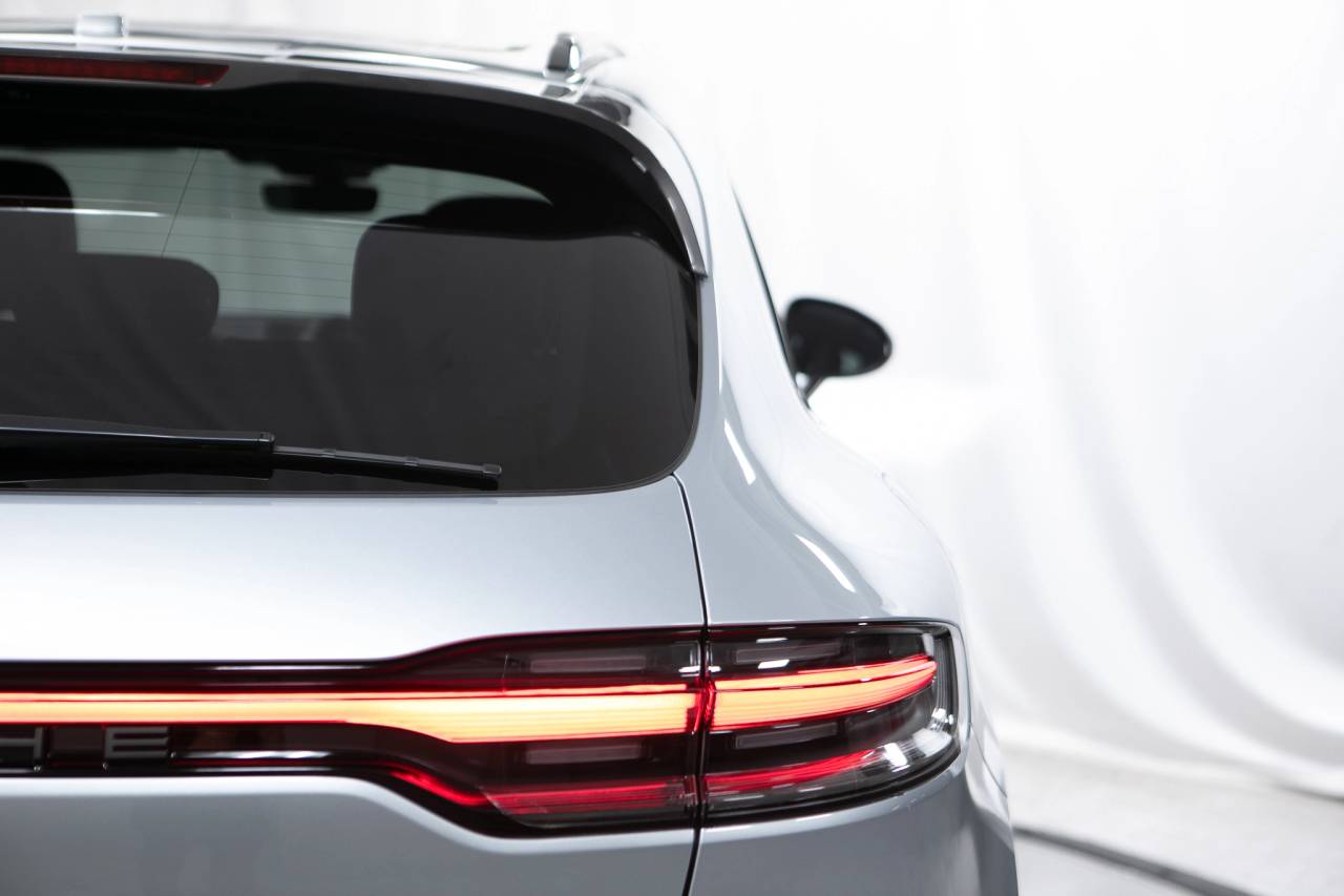 Thumbnail: 2026 Porsche Macan - 18