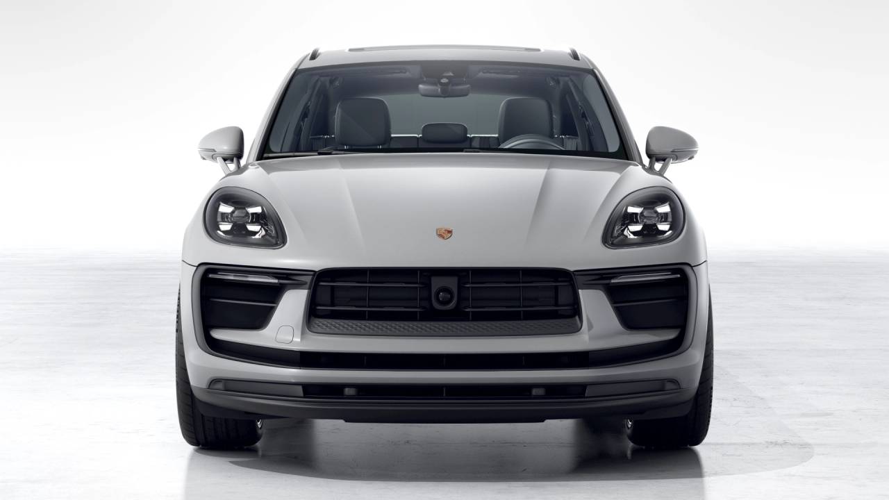 Thumbnail: 2026 Porsche Macan - 8