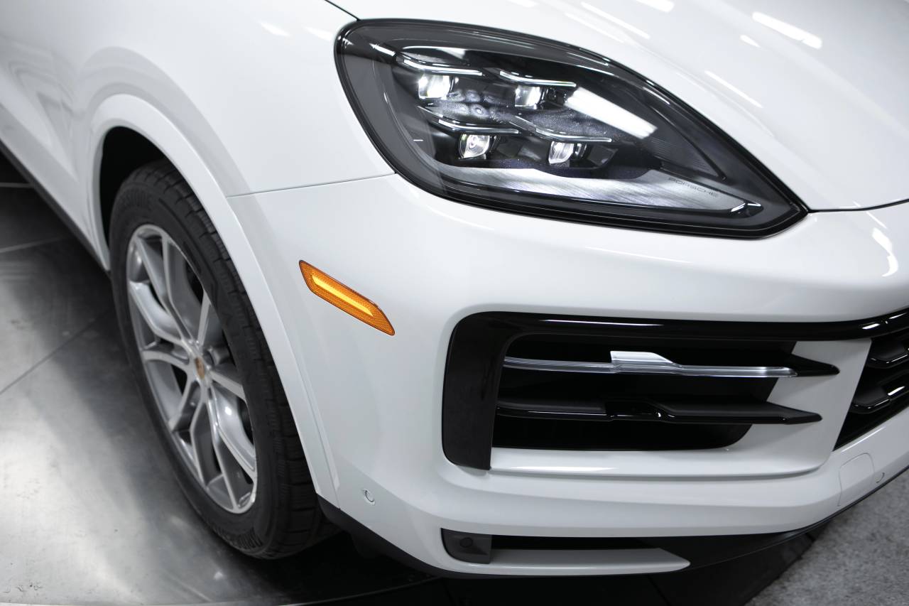 Thumbnail: 2026 Porsche Cayenne - 12